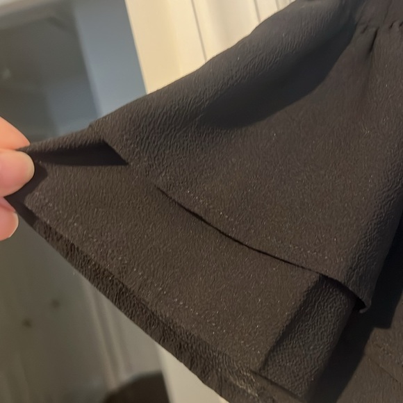 Black a-line dress with trumpet sleeves and back zip closure (size S) - Picture 4 of 4